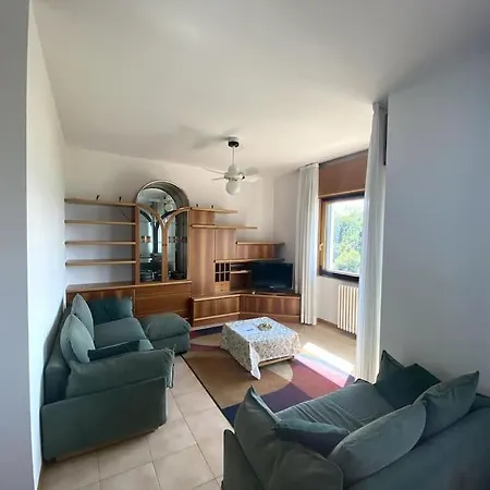 Apartment King Bed Panoramic & Free Parking Como